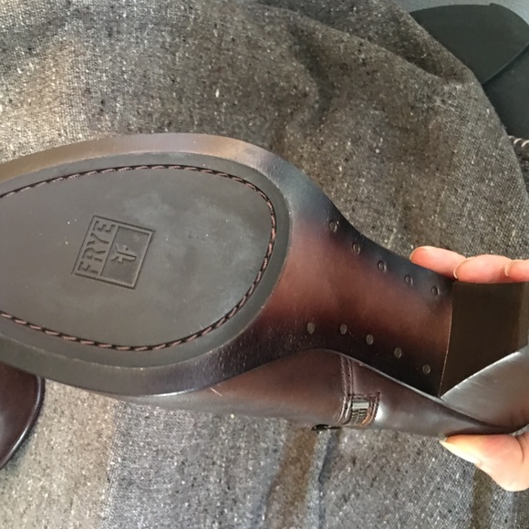 NEW Frye Women Ankle Bootie Brown Leather Size 8.5 - Picture 7 of 10